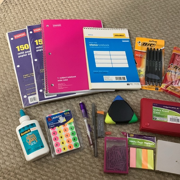 Back to school Supplies 18+ pieces Bundle - Picture 2 of 3